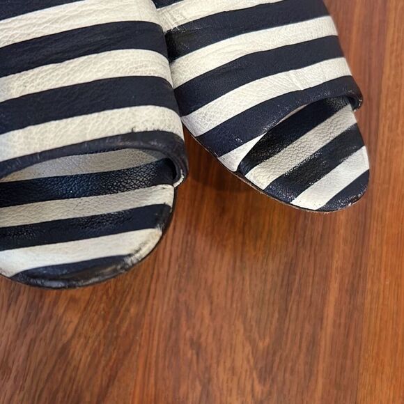 Tory Burch navy and whites striped mules peep toe size 7 1/2 - Picture 3 of 7